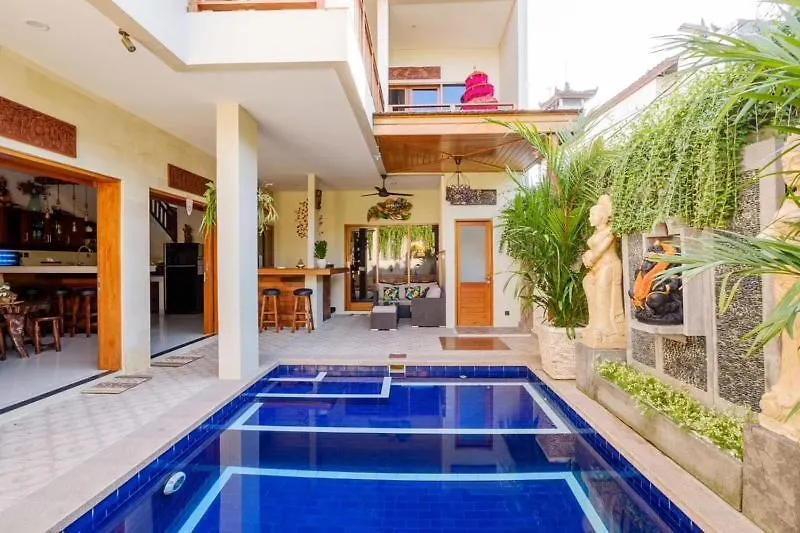 Villa Manis location